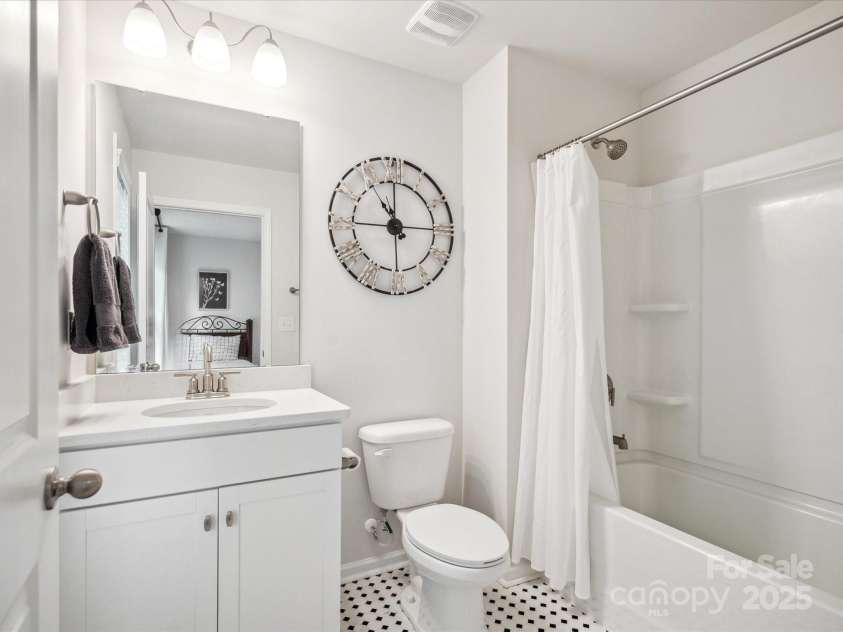 1008 Millbridge Parkway, Waxhaw, NC 28173.  MLS# CAR4270135, YatesRealty ID 20976. 