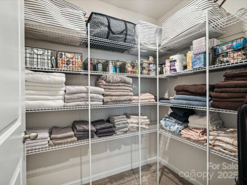 1008 Millbridge Parkway, Waxhaw, NC 28173.  MLS# CAR4270135, YatesRealty ID 20976. 