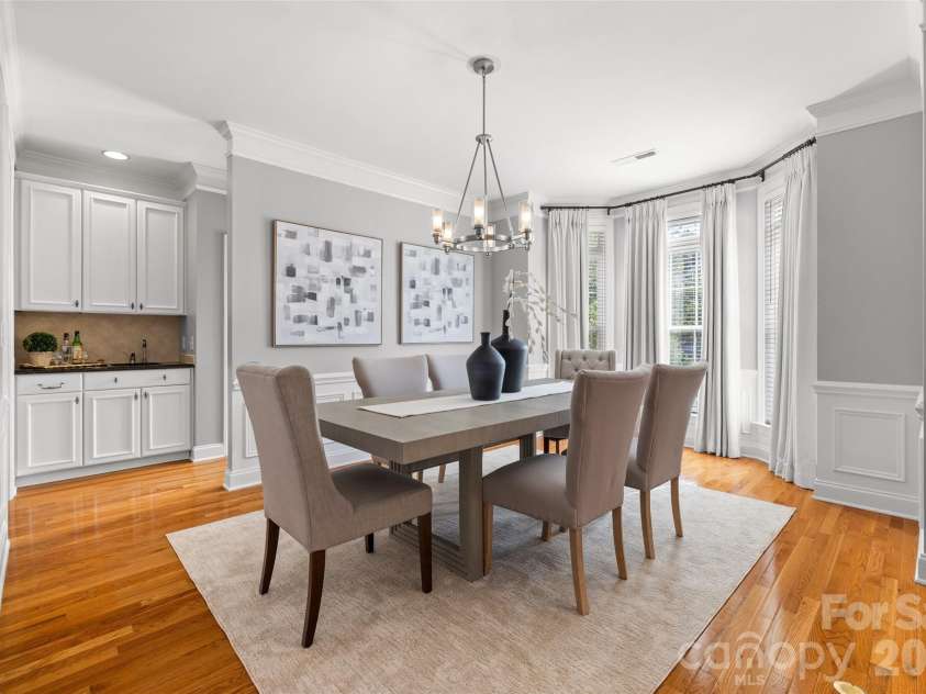 7810 Springs Village Lane, Charlotte, NC 28226.  MLS# CAR4379531, YatesRealty ID 20976. 