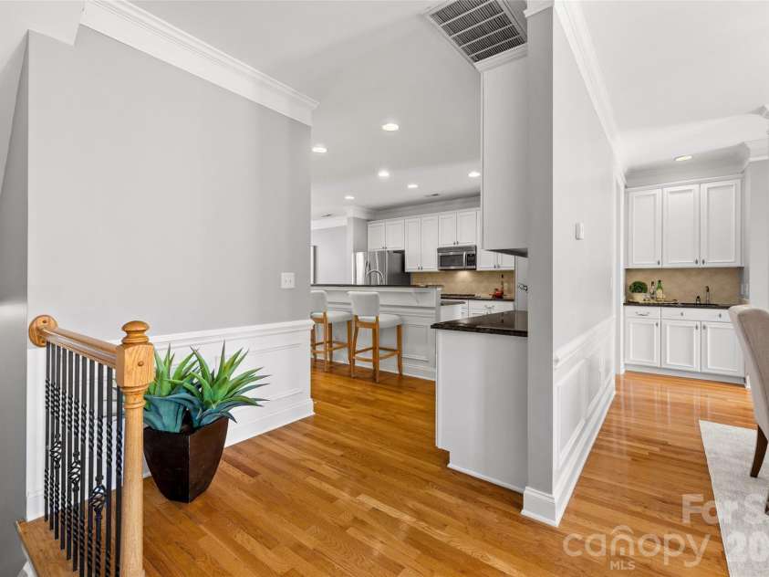 7810 Springs Village Lane, Charlotte, NC 28226.  MLS# CAR4379531, YatesRealty ID 20976. 