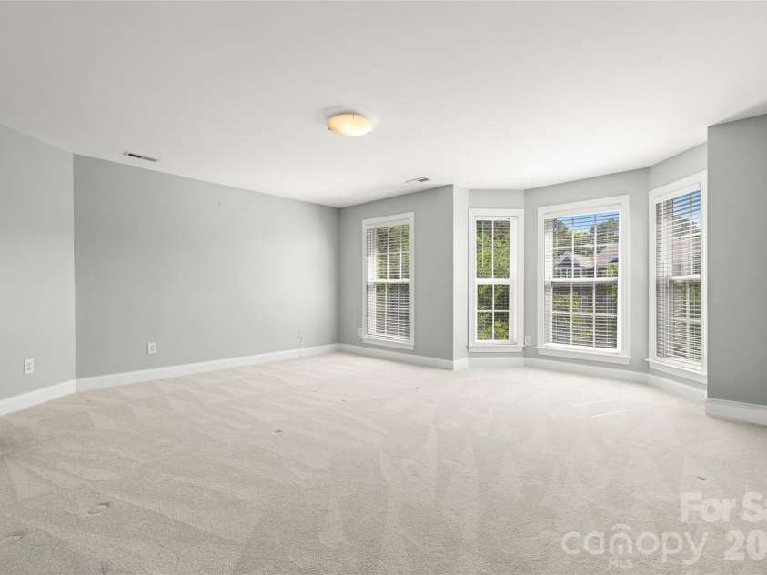 7810 Springs Village Lane, Charlotte, NC 28226.  MLS# CAR4379531, YatesRealty ID 20976. 