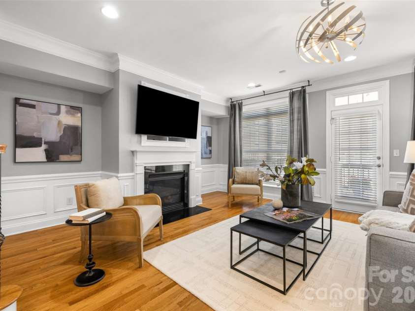 7810 Springs Village Lane, Charlotte, NC 28226.  MLS# CAR4427329, YatesRealty ID 20976. 