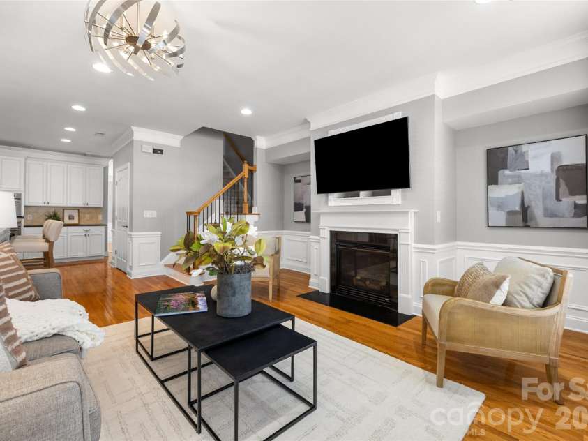 7810 Springs Village Lane, Charlotte, NC 28226.  MLS# CAR4427329, YatesRealty ID 20976. 