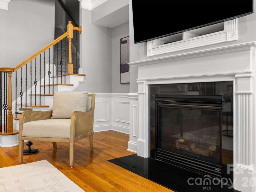 7810 Springs Village Lane, Charlotte, NC 28226.  MLS# CAR4427329, YatesRealty ID 20976. 