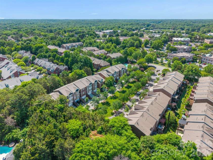 7810 Springs Village Lane, Charlotte, NC 28226.  MLS# CAR4427329, YatesRealty ID 20976. 