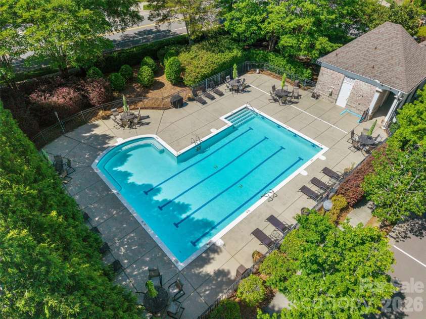 7810 Springs Village Lane, Charlotte, NC 28226.  MLS# CAR4427329, YatesRealty ID 20976. 