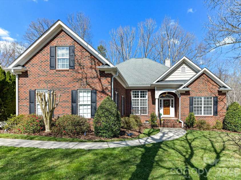 3515 Savannah Way, Monroe, NC 28110.  MLS# CAR4313596, YatesRealty ID 20977. Custom Full Brick Home!