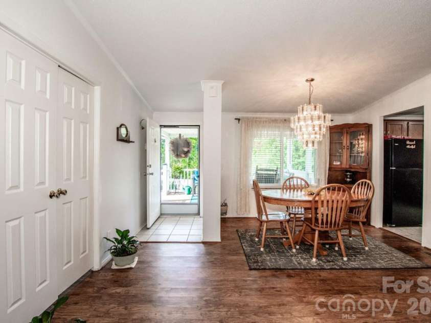 525 Mountain Meadows Drive, Bessemer City, NC 28016.  MLS# CAR4371411, YatesRealty ID 20978. Formal Dining