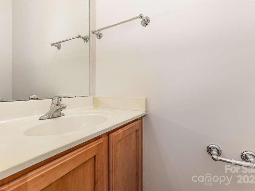5307 Ayers Orchard Way, Charlotte, NC 28227.  MLS# CAR4271664, YatesRealty ID 20978. 