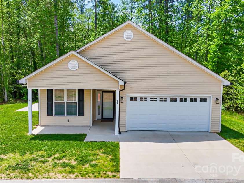 196 Eagles Landing, Morganton, NC 28655.  MLS# CAR4256981, YatesRealty ID 20979. 