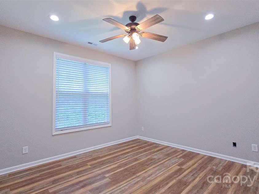 196 Eagles Landing, Morganton, NC 28655.  MLS# CAR4256981, YatesRealty ID 20979. 
