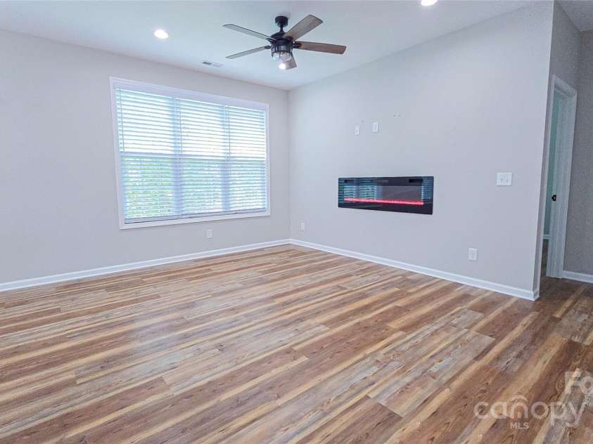 196 Eagles Landing, Morganton, NC 28655.  MLS# CAR4256981, YatesRealty ID 20979. 