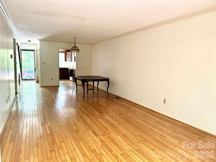 44 Sagebrush Circle, Etowah, NC 28729.  MLS# CAR4370177, YatesRealty ID 20979. 