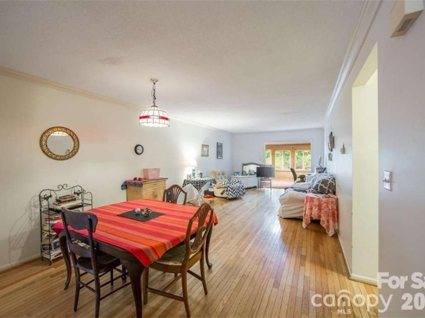 44 Sagebrush Circle, Etowah, NC 28729.  MLS# CAR4370177, YatesRealty ID 20979. 
