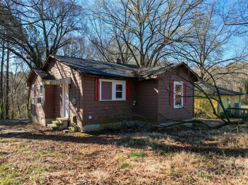 1900,1876,1902,1908,1917, Florida Street, Gastonia, NC 28052.  MLS# CAR4233526, YatesRealty ID 2098. Another view of 1902 Florida Street