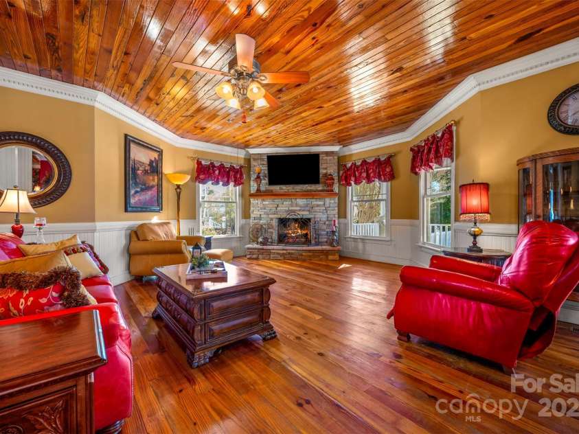 648 Harrill Dairy Road, Forest City, NC 28043.  MLS# CAR4322686, YatesRealty ID 2098. Great Room