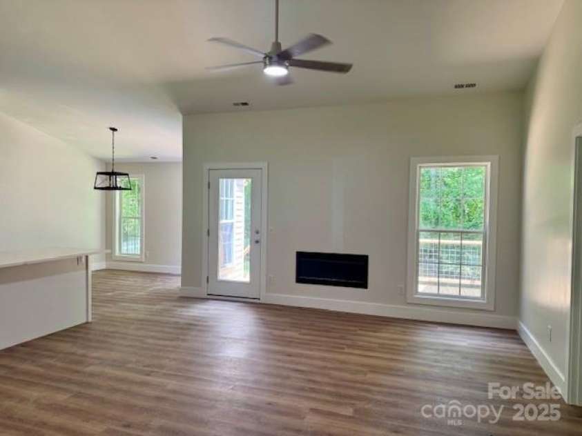 117 River Glen Drive, Morganton, NC 28655.  MLS# CAR4259056, YatesRealty ID 20980. 