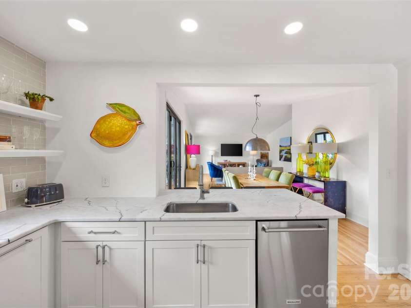 301 Whitestone Road, Charlotte, NC 28270.  MLS# CAR4353273, YatesRealty ID 20980. 