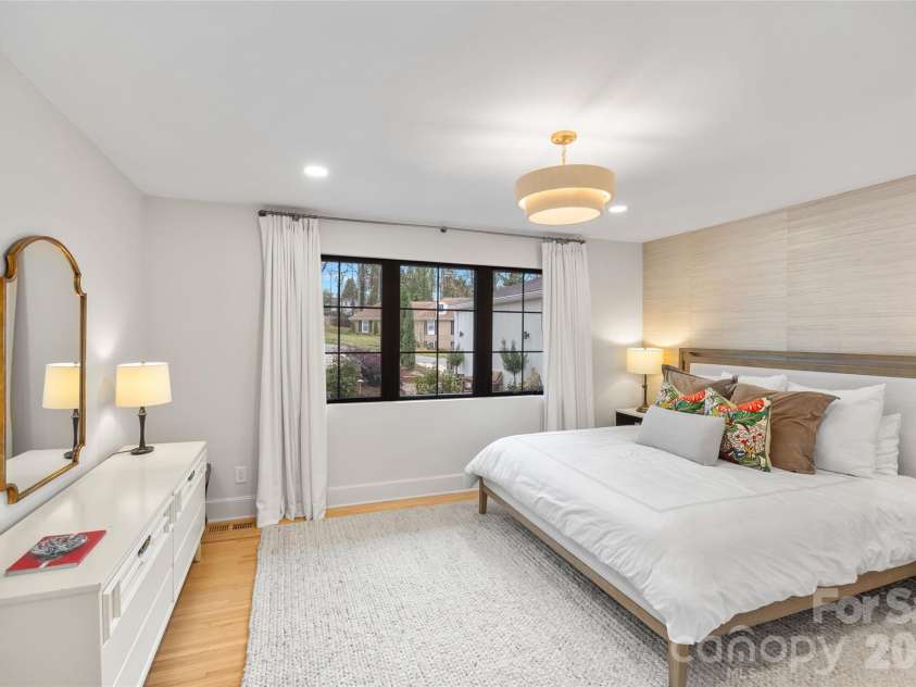 301 Whitestone Road, Charlotte, NC 28270.  MLS# CAR4353273, YatesRealty ID 20980. 