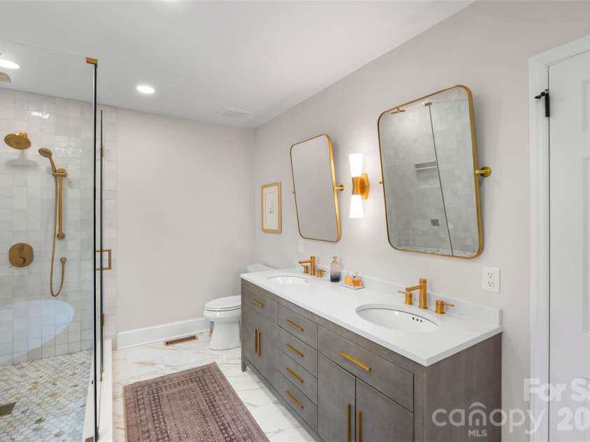 301 Whitestone Road, Charlotte, NC 28270.  MLS# CAR4353273, YatesRealty ID 20980. 