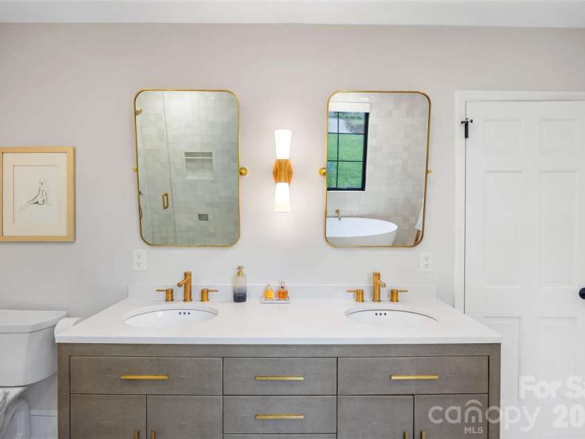 301 Whitestone Road, Charlotte, NC 28270.  MLS# CAR4353273, YatesRealty ID 20980. 