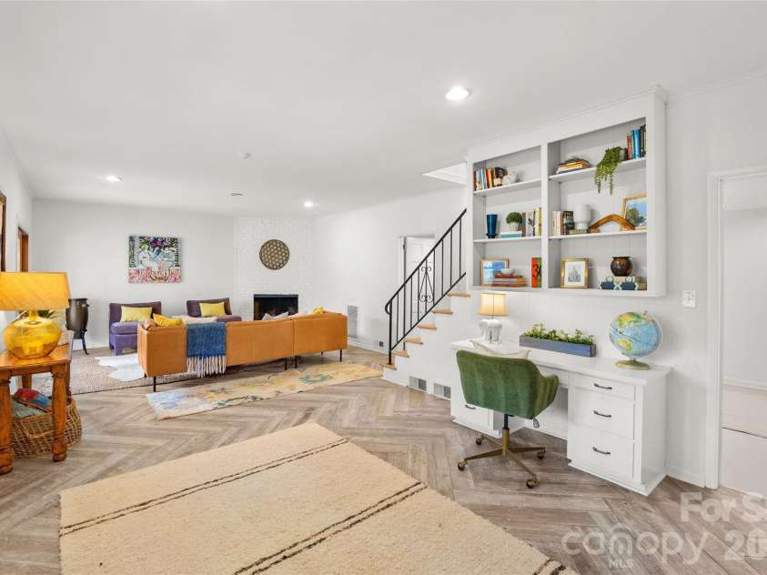 301 Whitestone Road, Charlotte, NC 28270.  MLS# CAR4353273, YatesRealty ID 20980. 