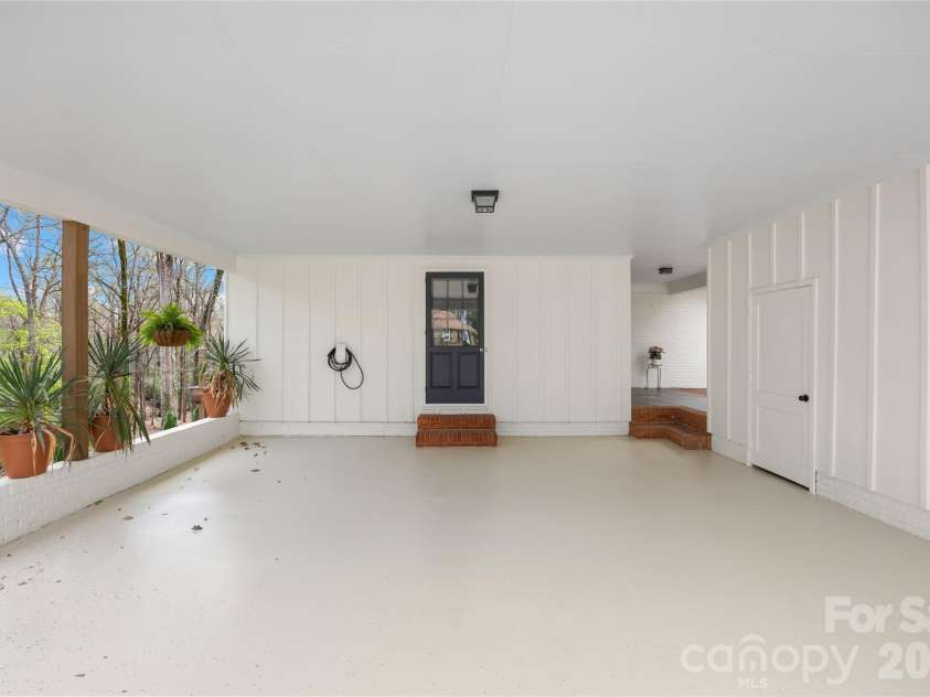 301 Whitestone Road, Charlotte, NC 28270.  MLS# CAR4353273, YatesRealty ID 20980. 