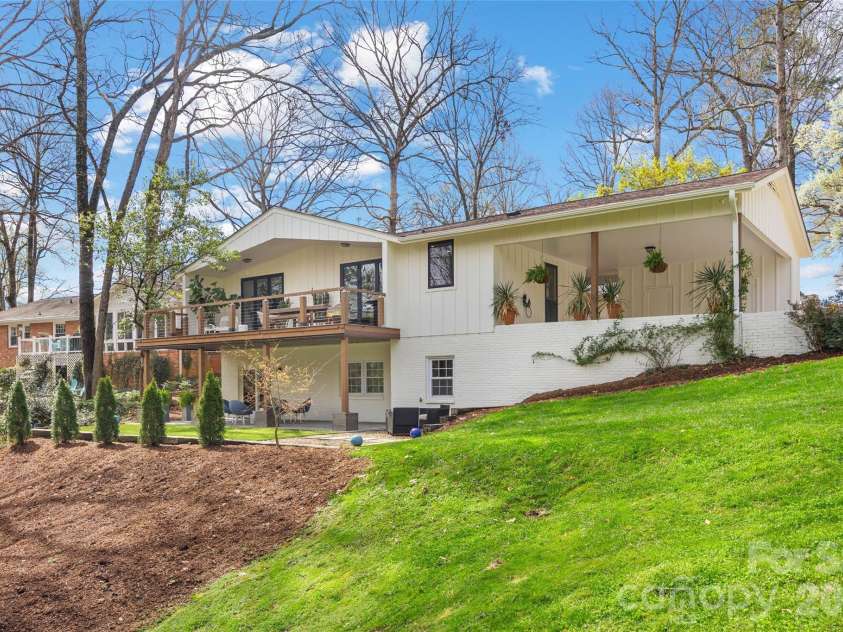 301 Whitestone Road, Charlotte, NC 28270.  MLS# CAR4353273, YatesRealty ID 20980. 