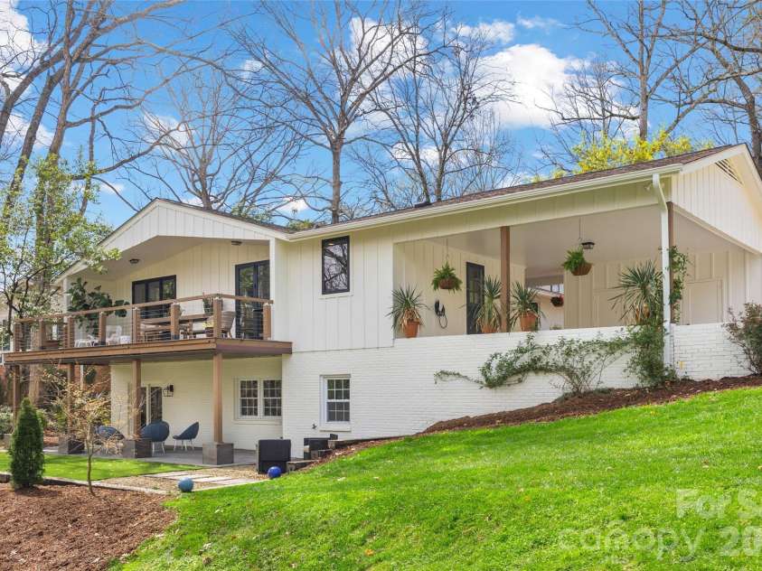 301 Whitestone Road, Charlotte, NC 28270.  MLS# CAR4353273, YatesRealty ID 20980. 