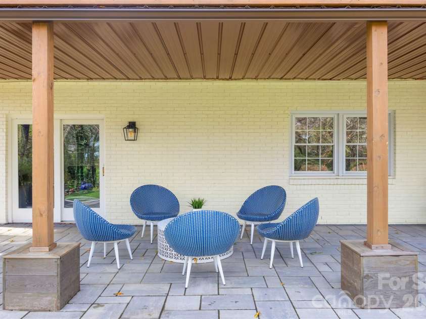 301 Whitestone Road, Charlotte, NC 28270.  MLS# CAR4353273, YatesRealty ID 20980. 