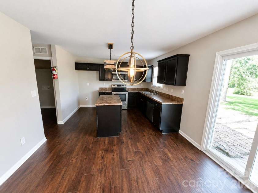 1818 Greenbrook Trail, Dallas, NC 28034.  MLS# CAR4374502, YatesRealty ID 20981. 