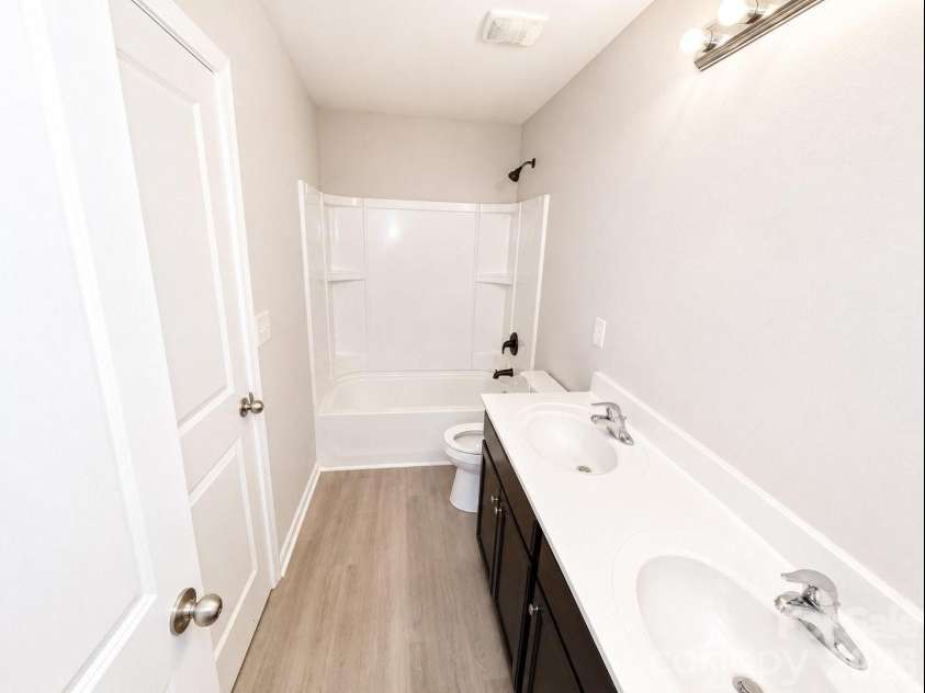 1818 Greenbrook Trail, Dallas, NC 28034.  MLS# CAR4374502, YatesRealty ID 20981. 