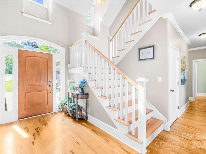 401 Yorkfield Drive, Shelby, NC 28150.  MLS# CAR4247658, YatesRealty ID 20981. 