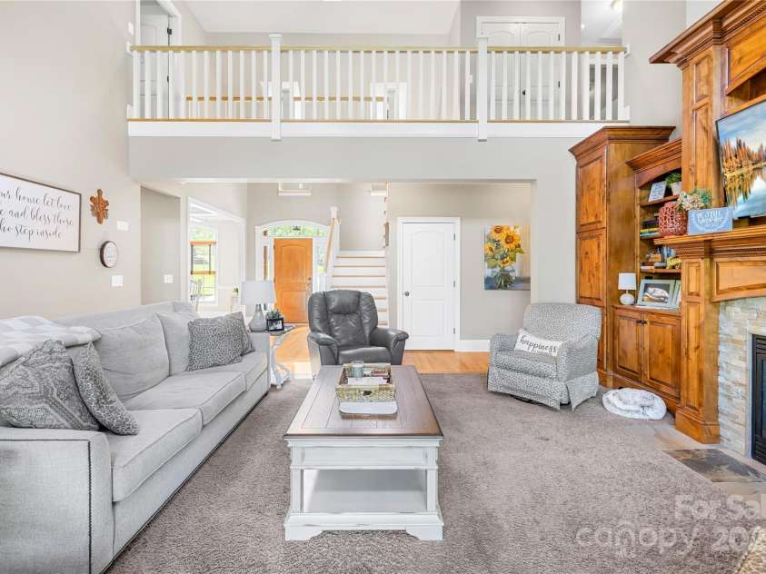 401 Yorkfield Drive, Shelby, NC 28150.  MLS# CAR4247658, YatesRealty ID 20981. 