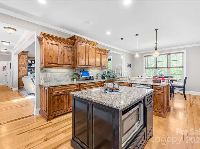401 Yorkfield Drive, Shelby, NC 28150.  MLS# CAR4247658, YatesRealty ID 20981. 
