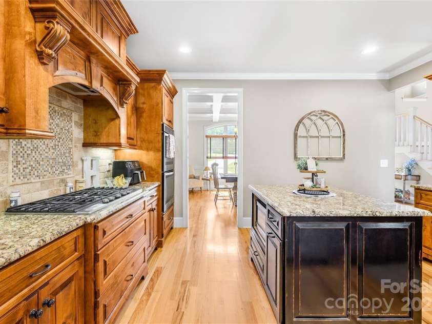 401 Yorkfield Drive, Shelby, NC 28150.  MLS# CAR4247658, YatesRealty ID 20981. 