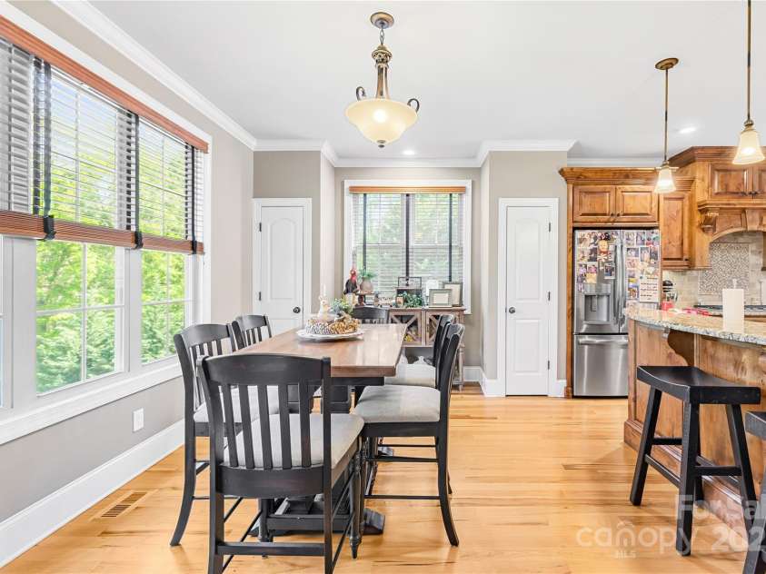 401 Yorkfield Drive, Shelby, NC 28150.  MLS# CAR4247658, YatesRealty ID 20981. 