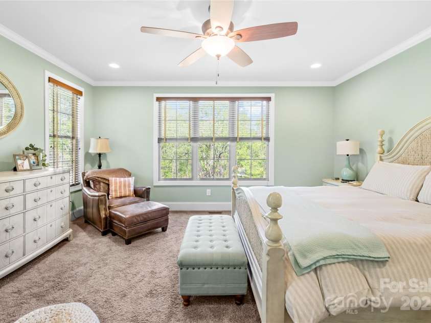 401 Yorkfield Drive, Shelby, NC 28150.  MLS# CAR4247658, YatesRealty ID 20981. 