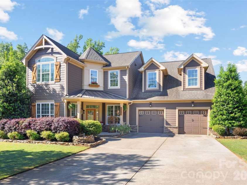 2240 Creek View Court, Fort Mill, SC 29707.  MLS# CAR4378401, YatesRealty ID 20982. 