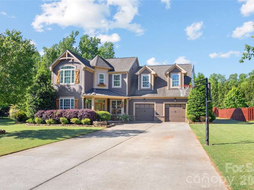 2240 Creek View Court, Fort Mill, SC 29707.  MLS# CAR4378401, YatesRealty ID 20982. 