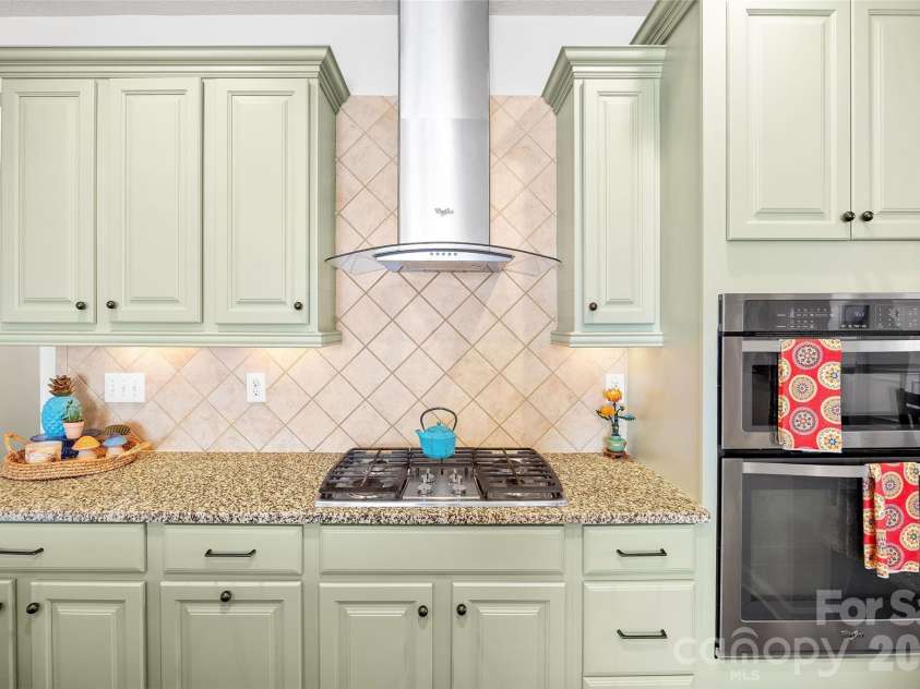 2240 Creek View Court, Fort Mill, SC 29707.  MLS# CAR4378401, YatesRealty ID 20982. 