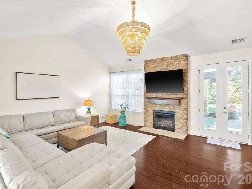 2240 Creek View Court, Fort Mill, SC 29707.  MLS# CAR4378401, YatesRealty ID 20982. 