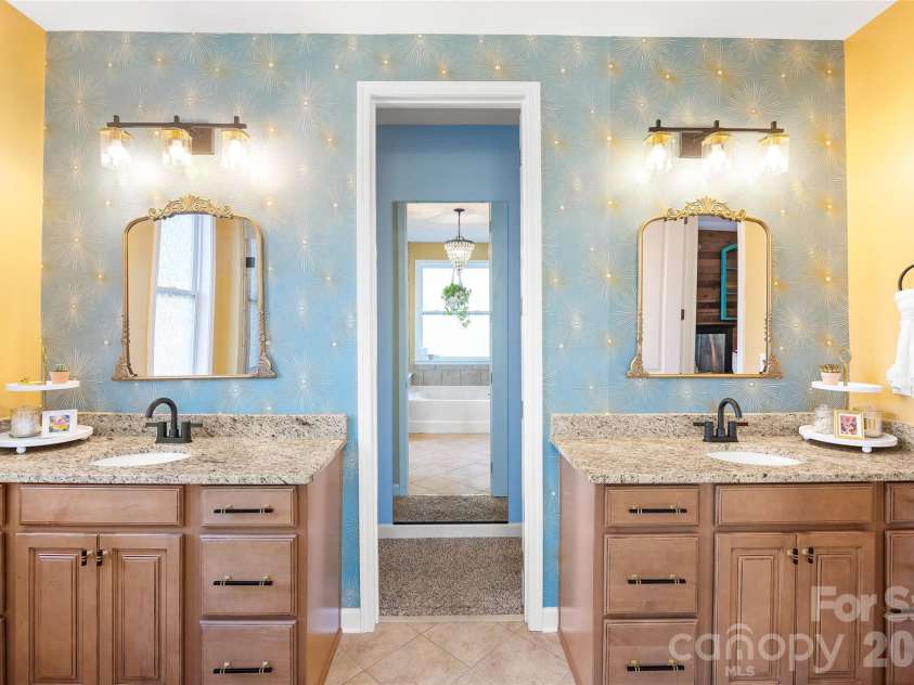 2240 Creek View Court, Fort Mill, SC 29707.  MLS# CAR4378401, YatesRealty ID 20982. 