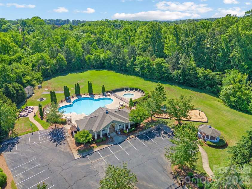 2240 Creek View Court, Fort Mill, SC 29707.  MLS# CAR4378401, YatesRealty ID 20982. 