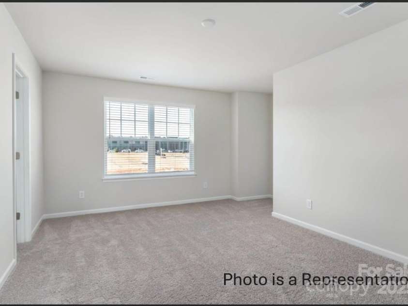 502 Mt. Mitchell Avenue, Gastonia, NC 28052.  MLS# CAR4263607, YatesRealty ID 20982. Hawthorn Primary Suite