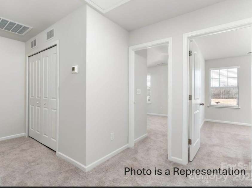 502 Mt. Mitchell Avenue, Gastonia, NC 28052.  MLS# CAR4263607, YatesRealty ID 20982. Hawthorn Upper Landing