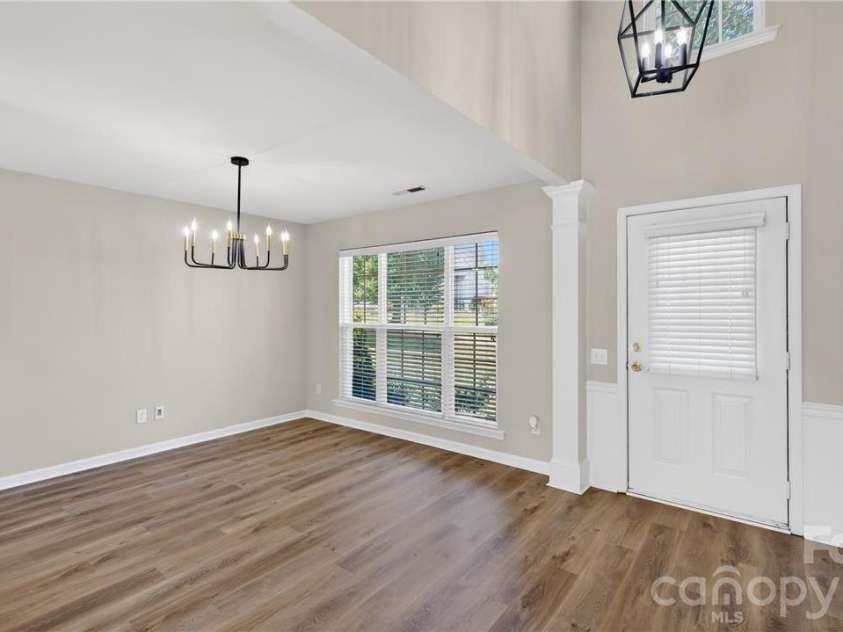 6526 Jupiter Lane, Charlotte, NC 28213.  MLS# CAR4366395, YatesRealty ID 20983. 