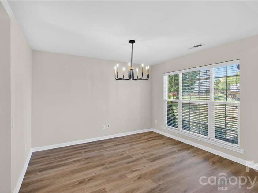 6526 Jupiter Lane, Charlotte, NC 28213.  MLS# CAR4366395, YatesRealty ID 20983. 