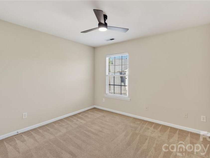6526 Jupiter Lane, Charlotte, NC 28213.  MLS# CAR4366395, YatesRealty ID 20983. 