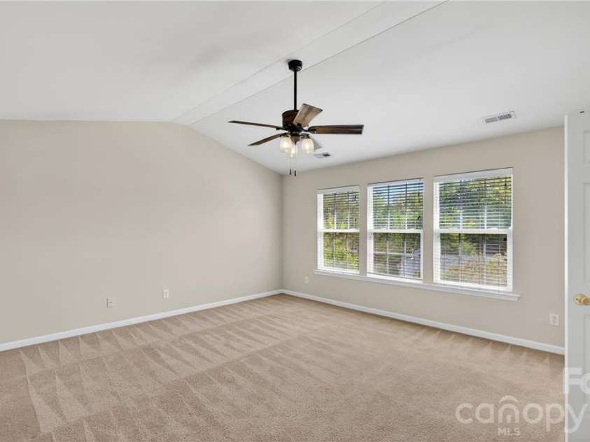 6526 Jupiter Lane, Charlotte, NC 28213.  MLS# CAR4366395, YatesRealty ID 20983. 